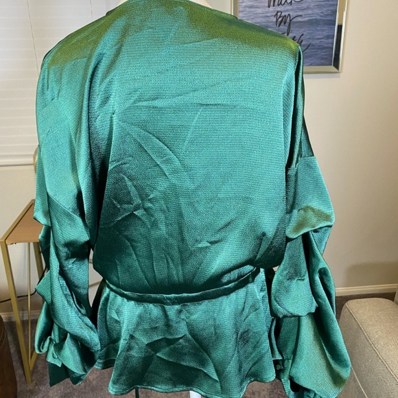 Bebe Silky Wrap Blouse – Size XL – NWT Hunter Green - Picture 2 of 5